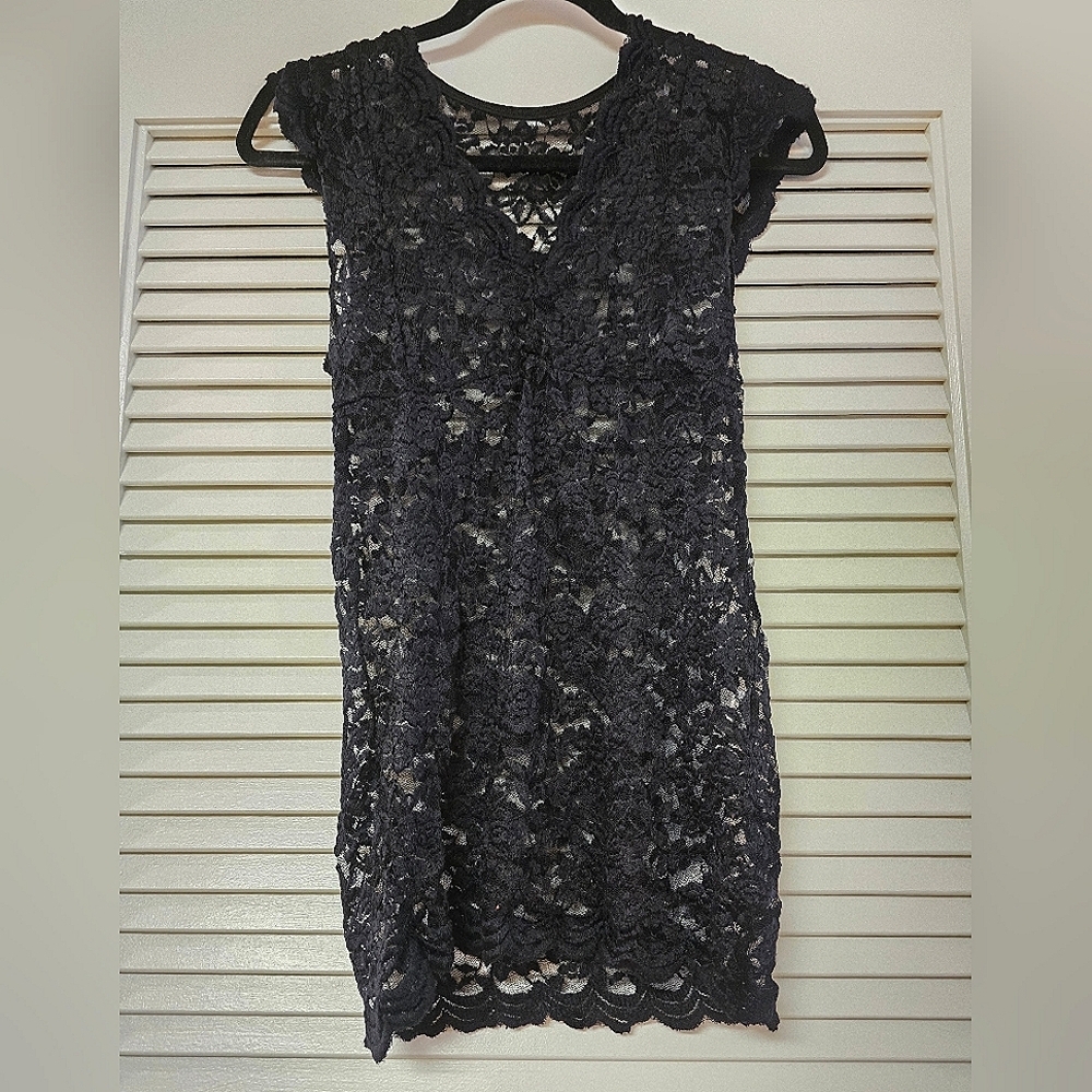 Black Floral Sheer Lace Short-Sleeve Tunic Top